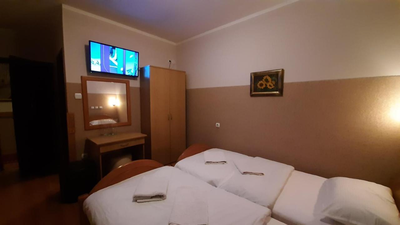 Vila Madams - Palic-Serbia Eksteriør bilde